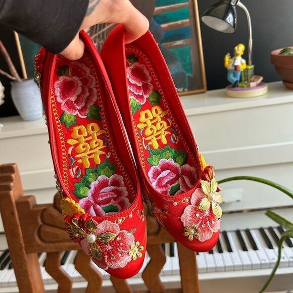 Chinese Wedding Red Floral Embroidered Wedding Shoes 39 - Picture 15 of 15
